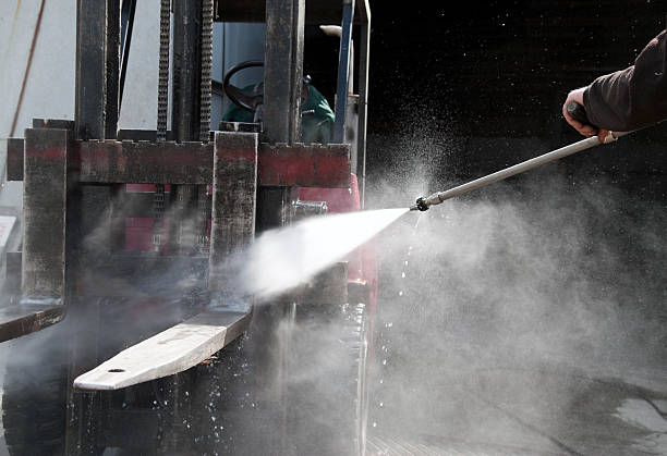 Professional Pressure Washing Services in Willowbrook, CA